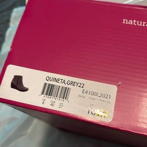 Naturalizer Women’s Quineta Leather Boot in Gray.